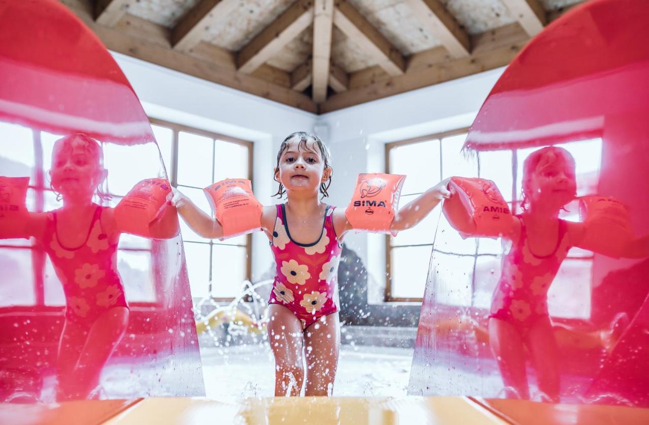 Familienresort Ellmauhof Saalbach-Hinterglemm Bagian luar foto