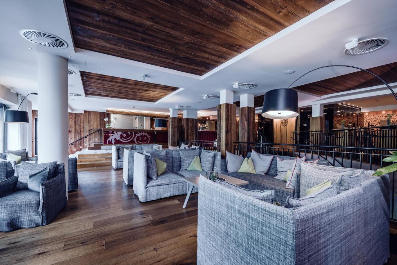 Familienresort Ellmauhof Saalbach-Hinterglemm Bagian luar foto